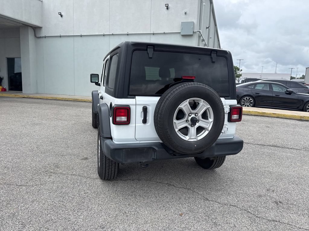 Used 2022 Jeep Wrangler Unlimited Sport AWD/4WD image 16