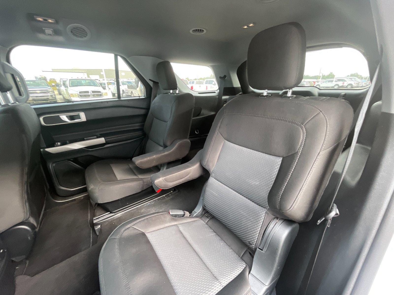 Used 2023 Ford Explorer XLT RWD image 14
