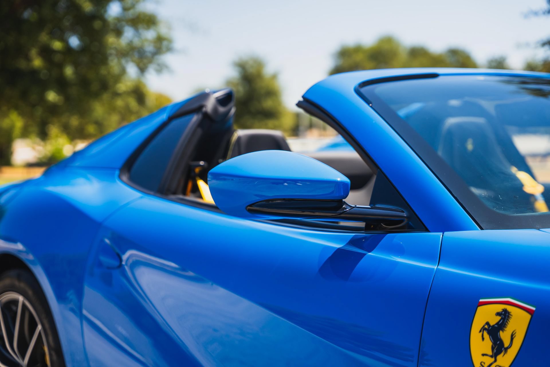 Used 2022 Ferrari 812 GTS RWD image 34