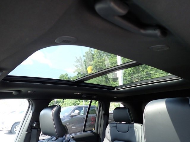 New 2025 Jeep Grand Cherokee Overland w/ Adv Protech Group III image 18