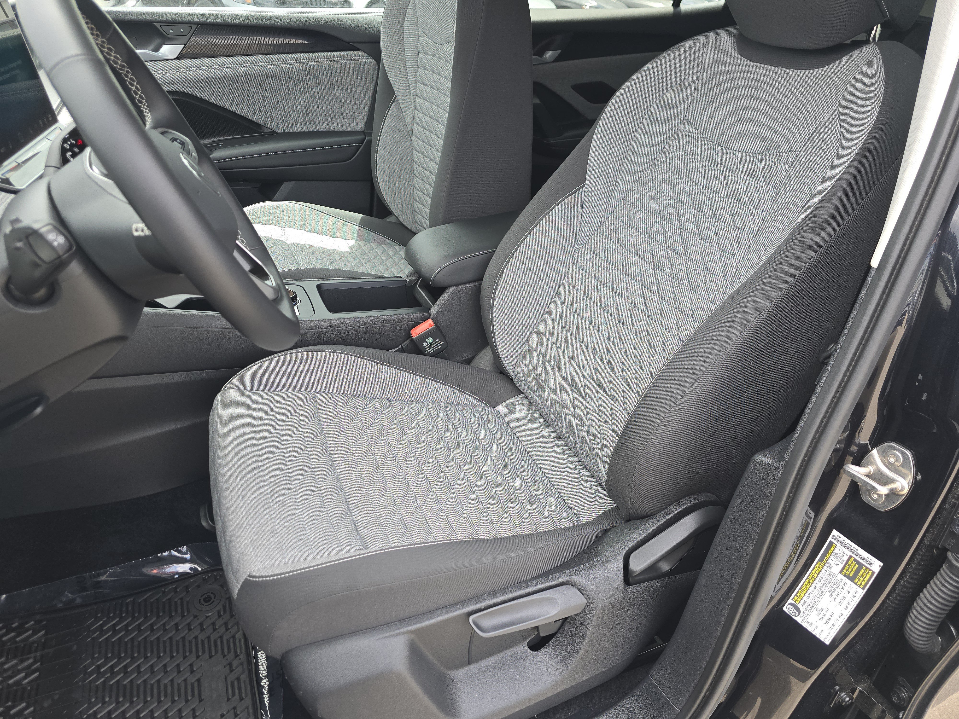 New 2025 Volkswagen Tiguan S AWD/4WD image 20