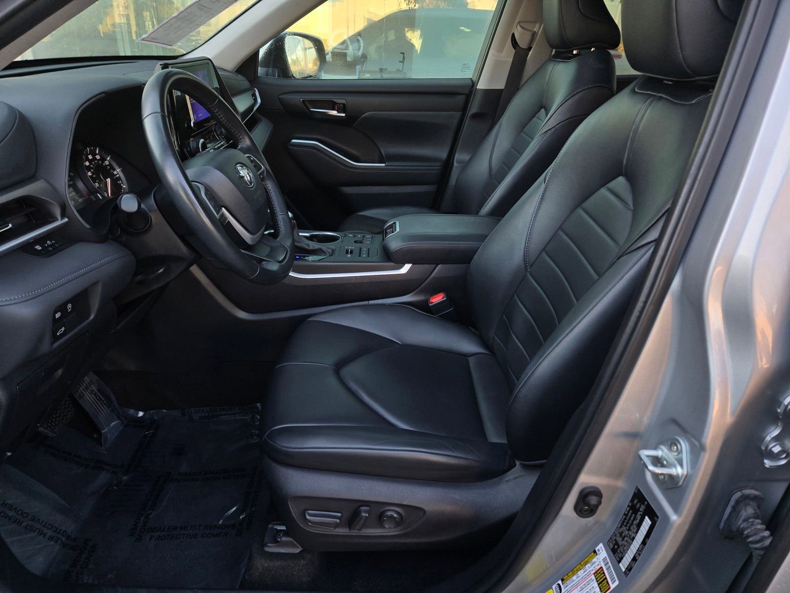 Certified 2024 Toyota Highlander XLE image 16