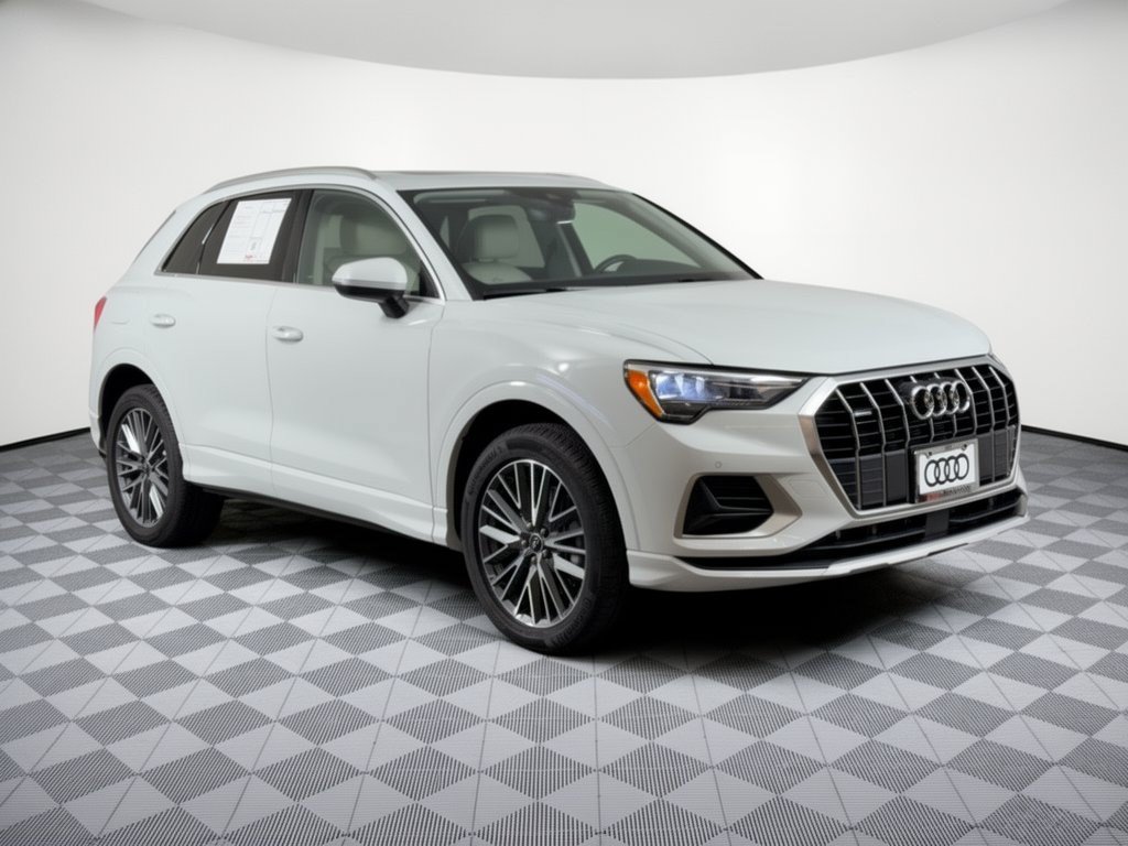 Certified 2022 Audi Q3 2.0T Premium w/ Convenience Package AWD/4WD image 7