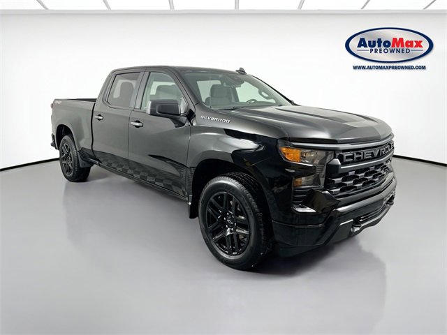 Used 2023 Chevrolet Silverado 1500 Custom image 1