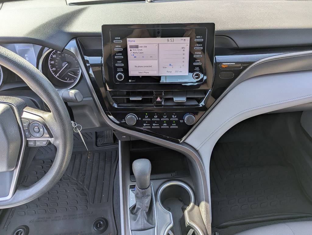 Used 2021 Toyota Camry LE FWD image 16