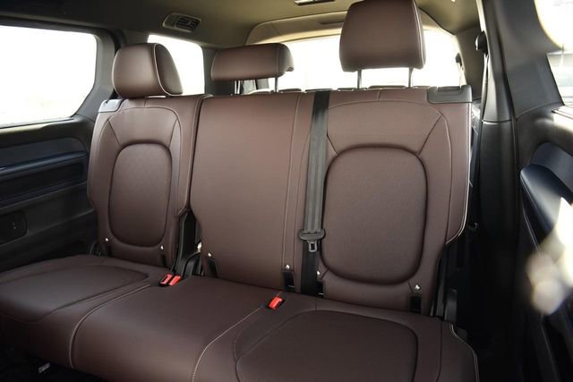 New 2025 Volkswagen ID. Buzz Pro S image 20