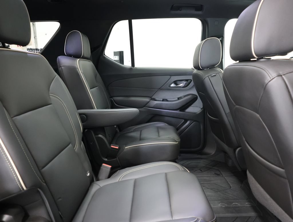 Used 2023 Chevrolet Traverse Premier AWD/4WD image 24