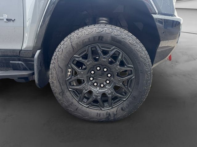 New 2025 GMC Hummer EV 2X w/ LPO, Sport Package image 7