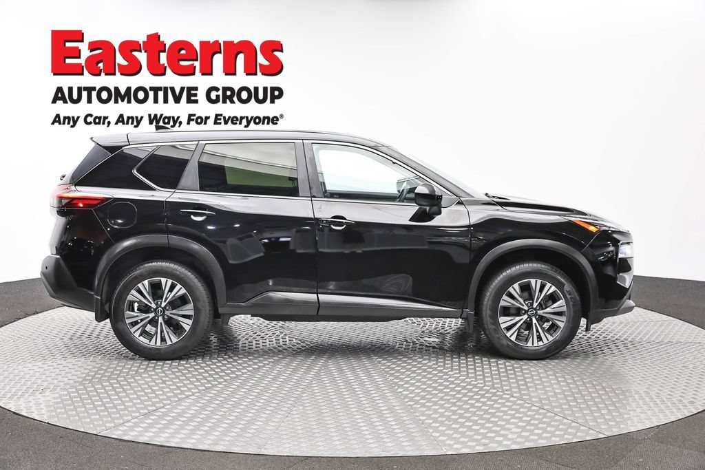 Used 2023 Nissan Rogue SV AWD/4WD image 4