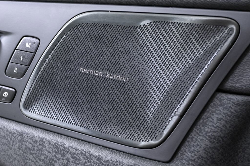 Certified 2023 Volvo XC60 B5 Ultimate image 9