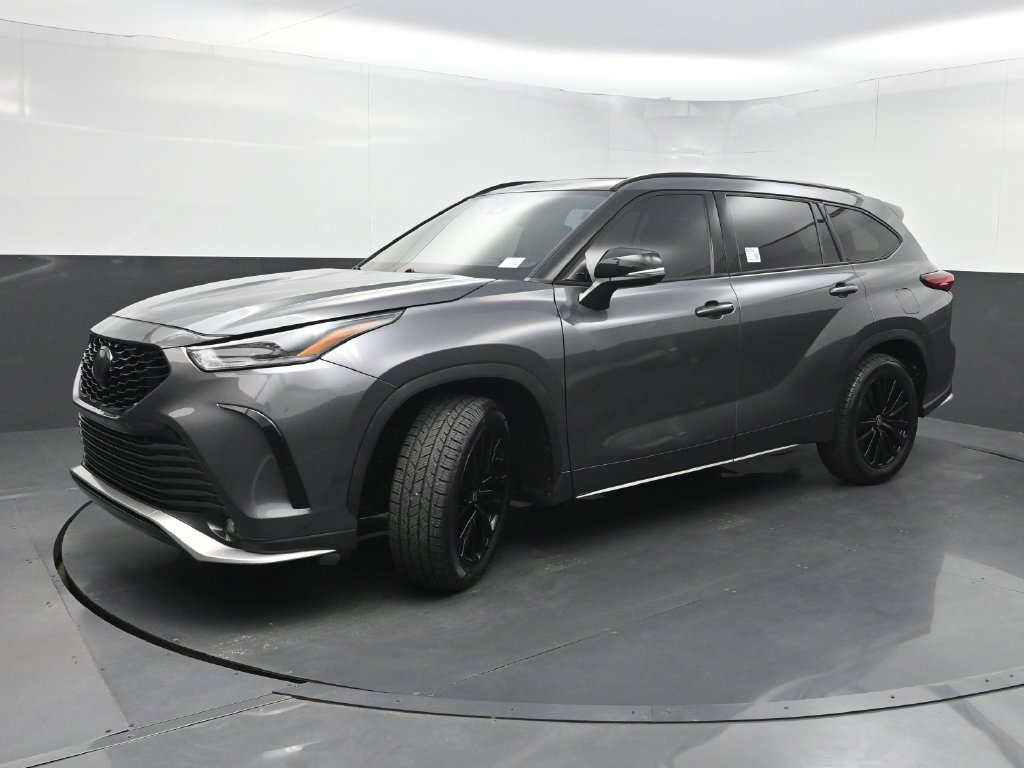 Used 2023 Toyota Highlander XSE FWD image 23