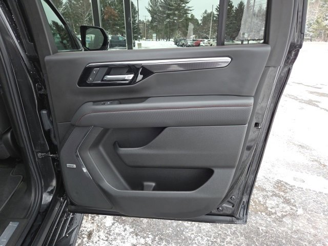 Used 2025 Chevrolet Suburban RST image 57