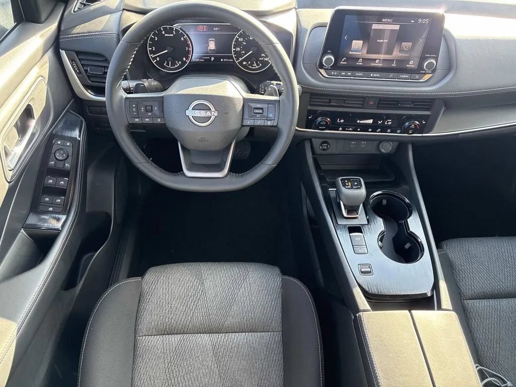 Used 2026 Nissan Rogue SV w/ Cold Weather Package FWD image 11