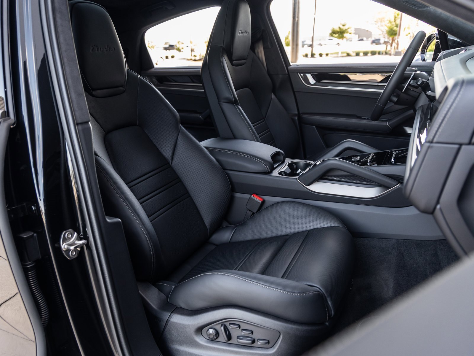 New 2026 Porsche Cayenne Turbo image 47