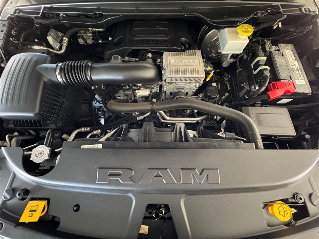 Used 2023 RAM 1500 Limited w/ Body Color Bumper Group image 9