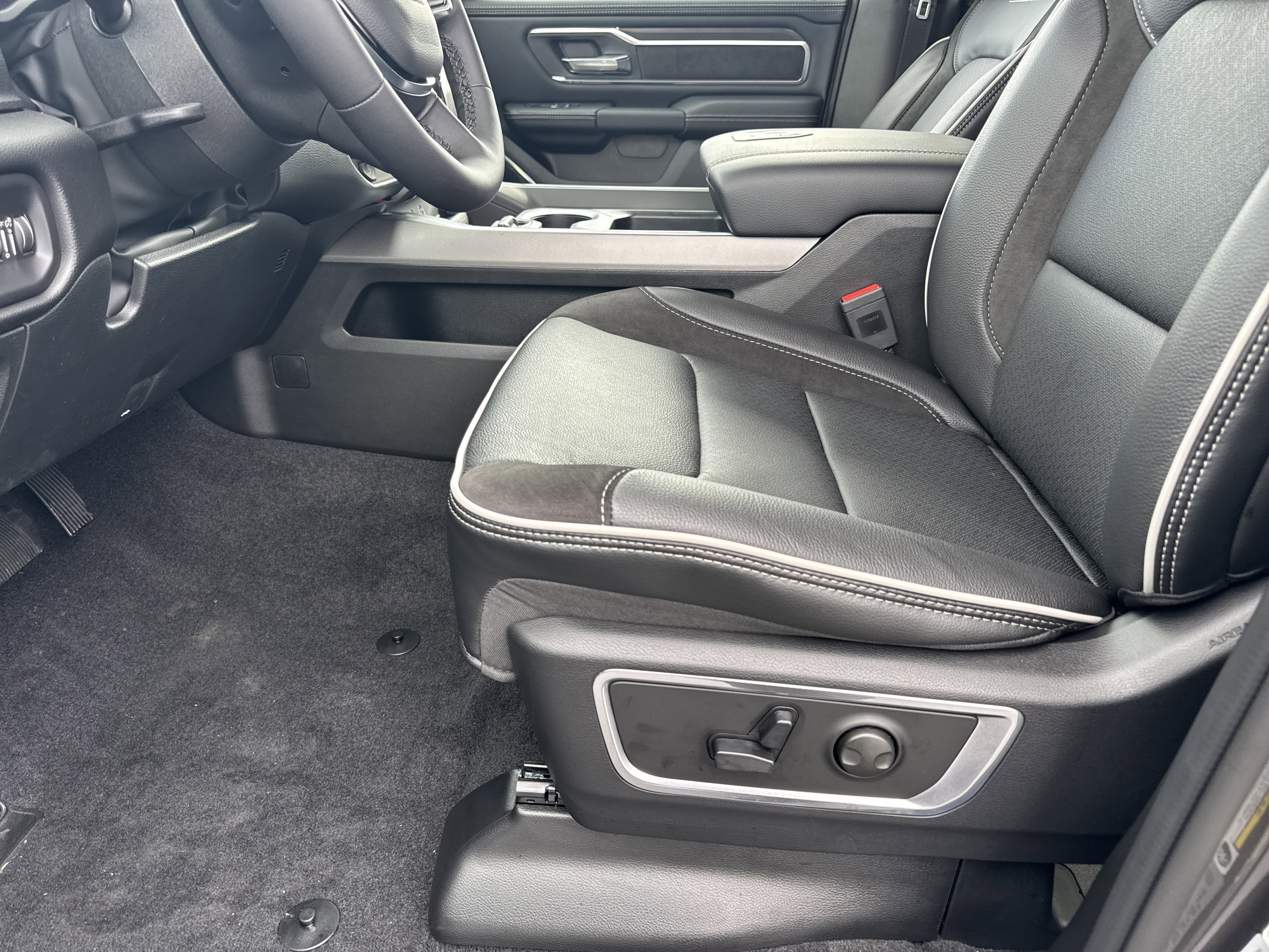 New 2026 RAM 1500 Laramie image 9