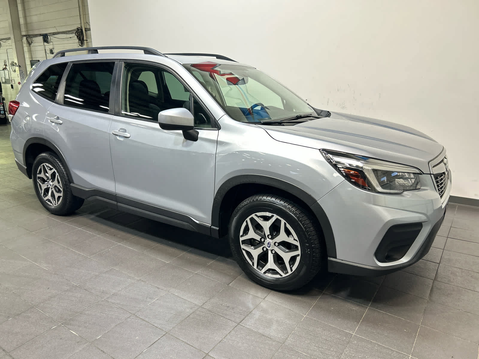 Used 2021 Subaru Forester Premium AWD/4WD image 2