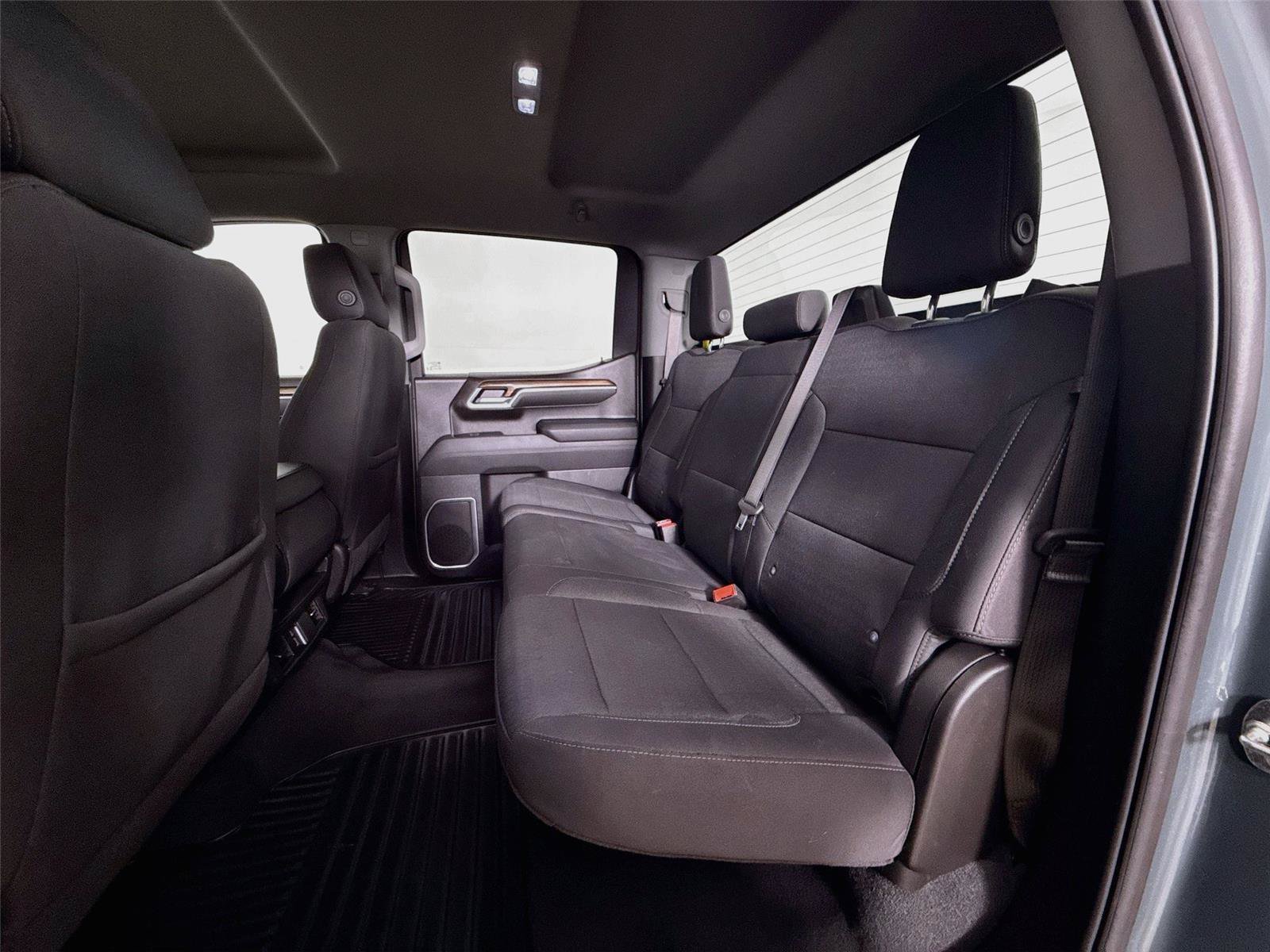 Used 2025 Chevrolet Silverado 1500 LT AWD/4WD image 24