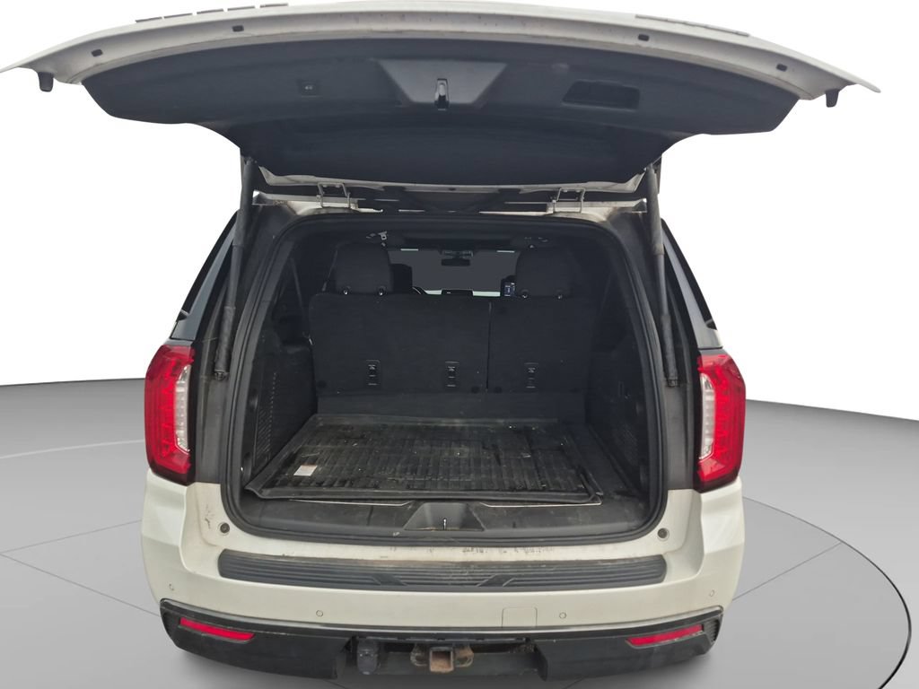 Used 2021 GMC Yukon XL AT4 w/ Rear Media and Nav Package AWD/4WD image 10