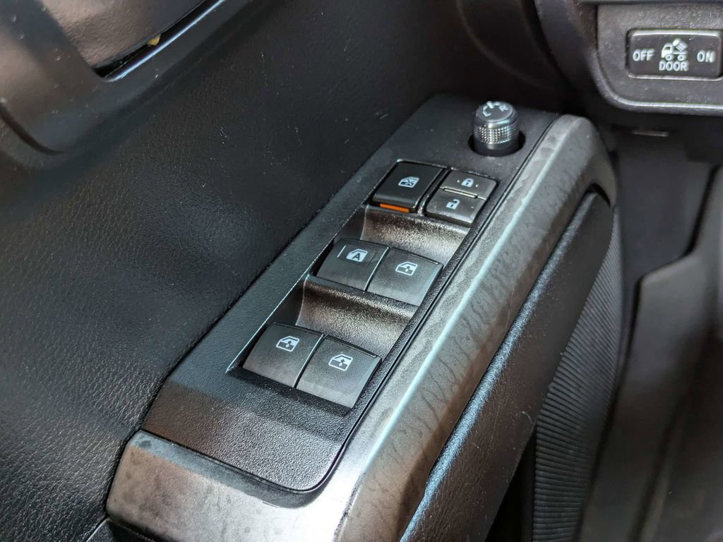 Used 2021 Toyota Tacoma SR5 RWD image 22