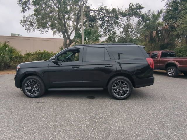 New 2026 Ford Expedition Platinum w/ Stealth Appearance Package image 8
