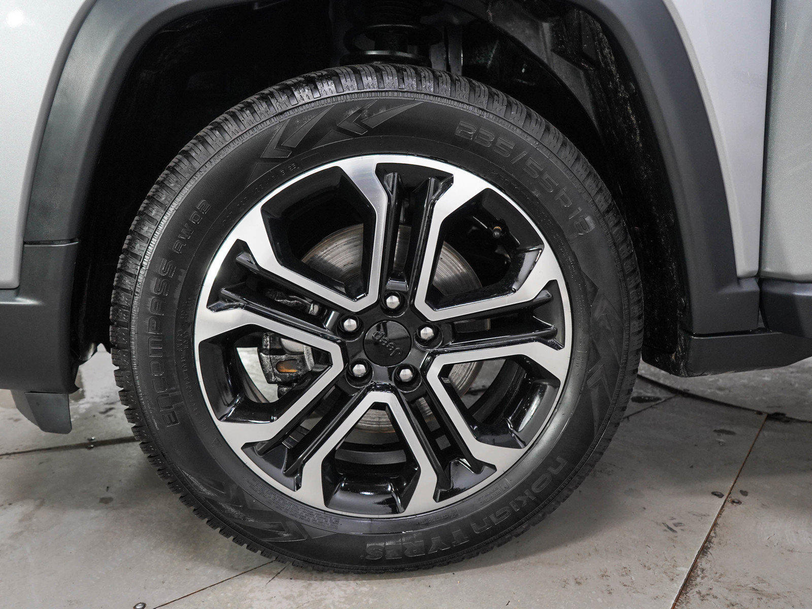 Used 2022 Jeep Compass Limited AWD/4WD image 29