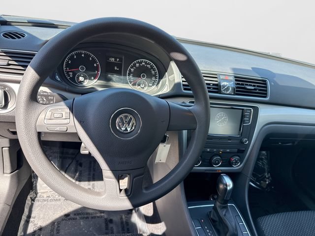 Used 2014 Volkswagen Passat 2.5 S FWD image 10