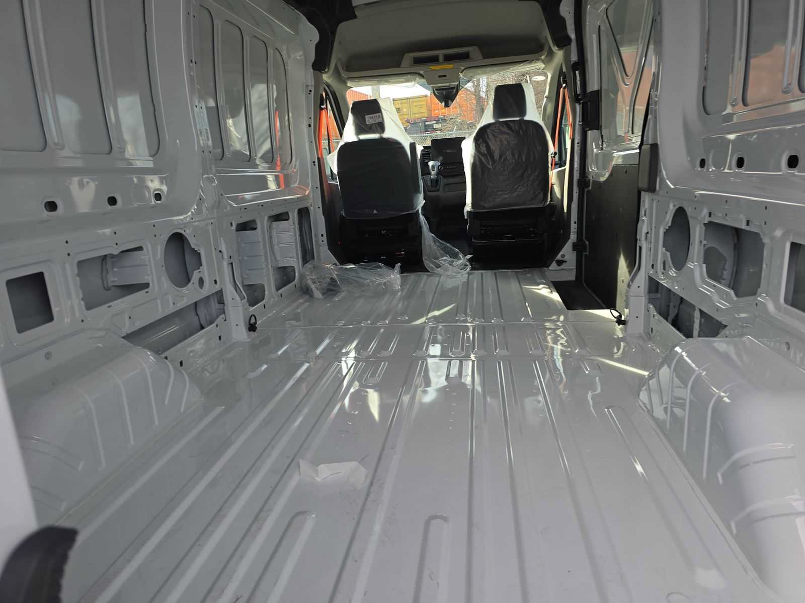 Used 2026 Ford Transit 150 148 Medium Roof w/ Fleet Fuel Economy Package RWD image 6