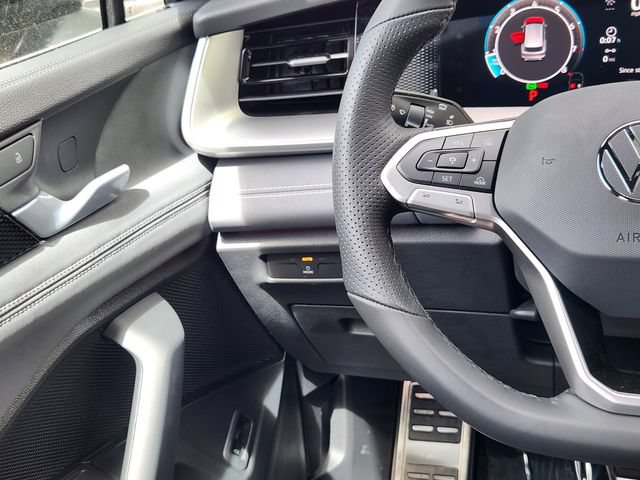 New 2026 Volkswagen Tiguan SE R-Line AWD/4WD image 26