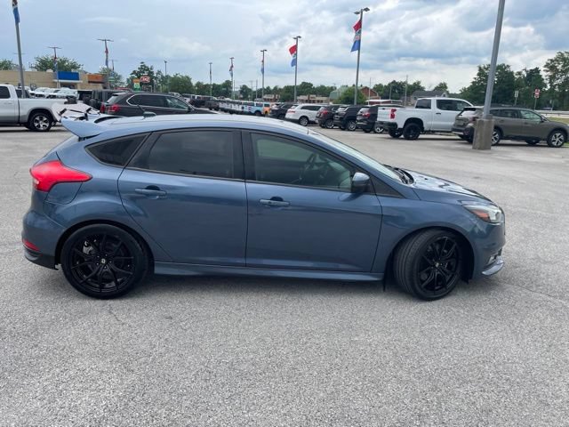 Used 2018 Ford Focus ST FWD image 12