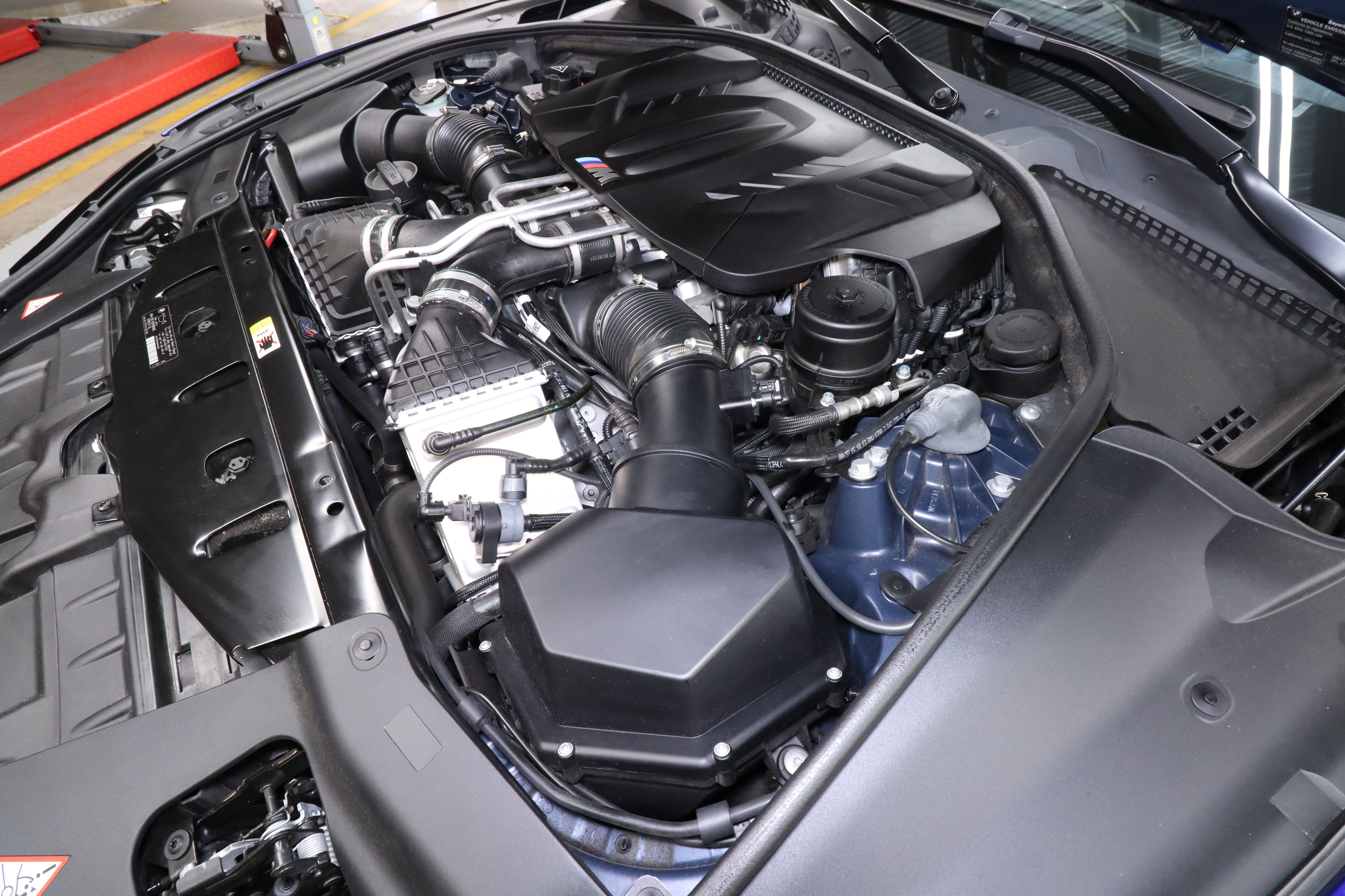 Used 2014 BMW M6 image 33