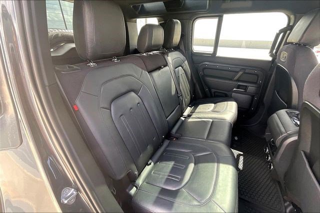 Used 2022 Land Rover Defender 110 X image 31