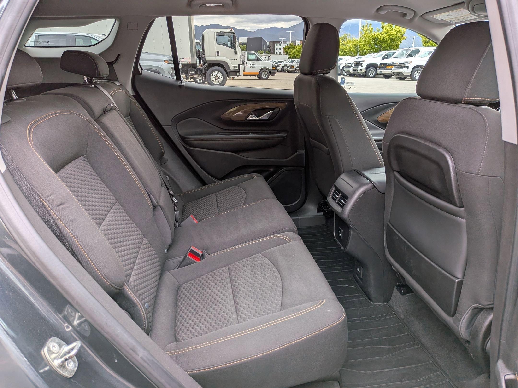 Used 2018 GMC Terrain SLE w/ Driver Convenience Package AWD/4WD image 28