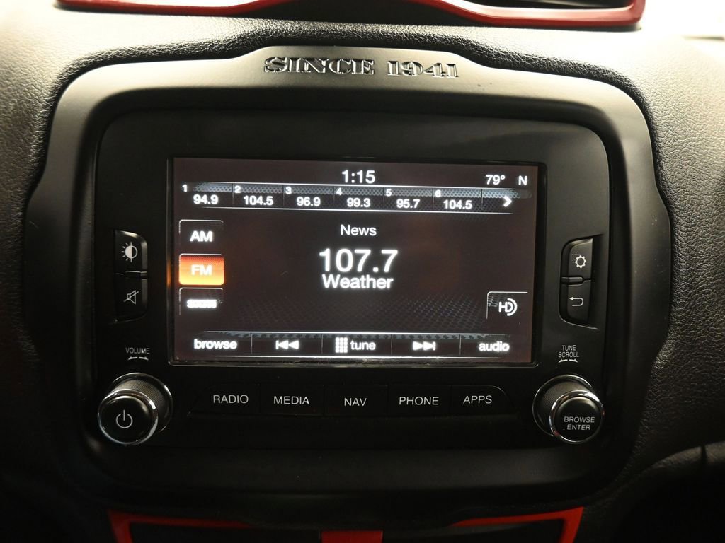 Used 2017 Jeep Renegade Altitude FWD image 15