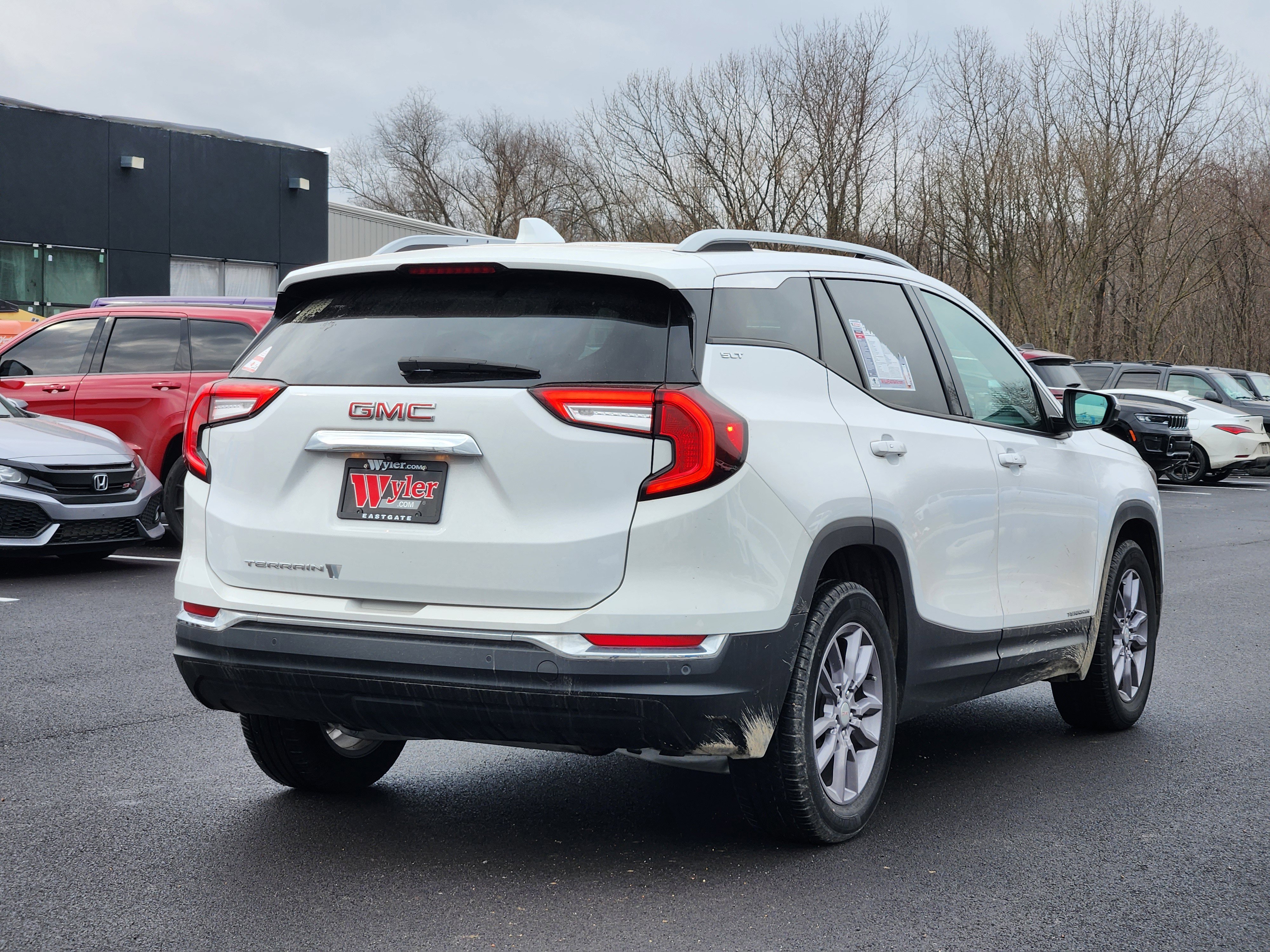 Used 2023 GMC Terrain SLT w/ Infotainment Package II image 12