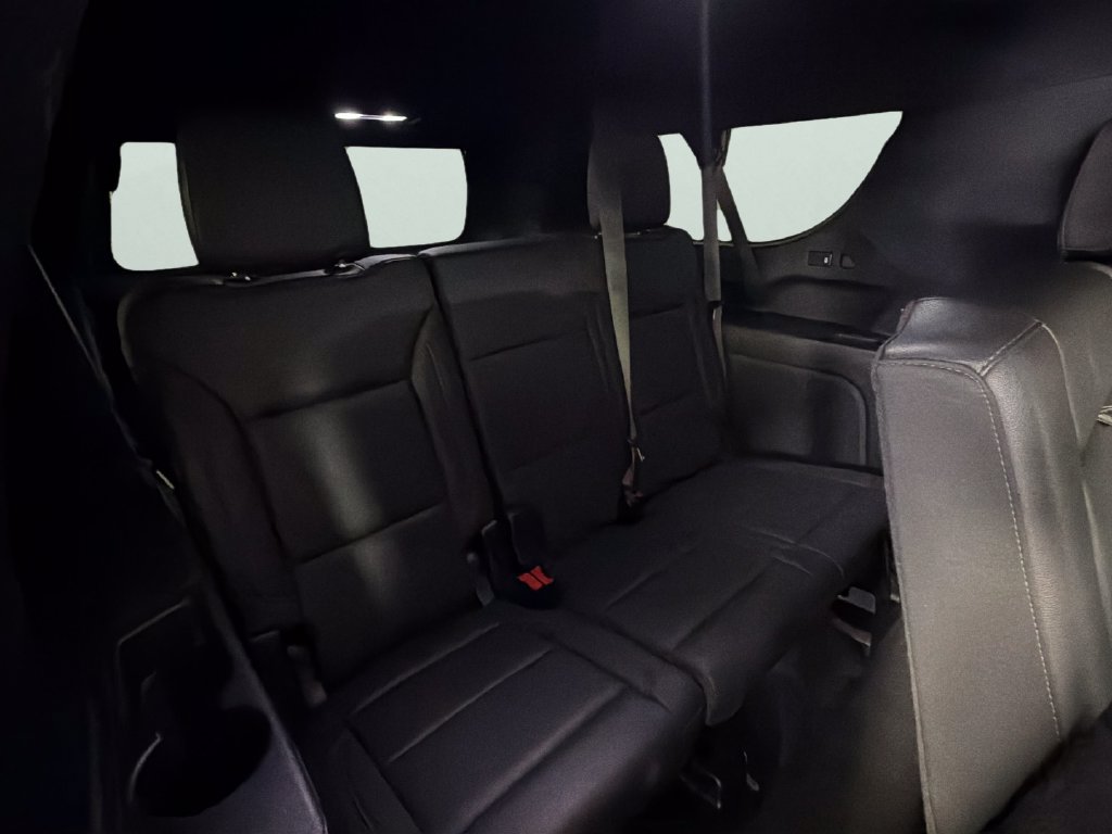 Used 2024 Chevrolet Suburban LT AWD/4WD image 31