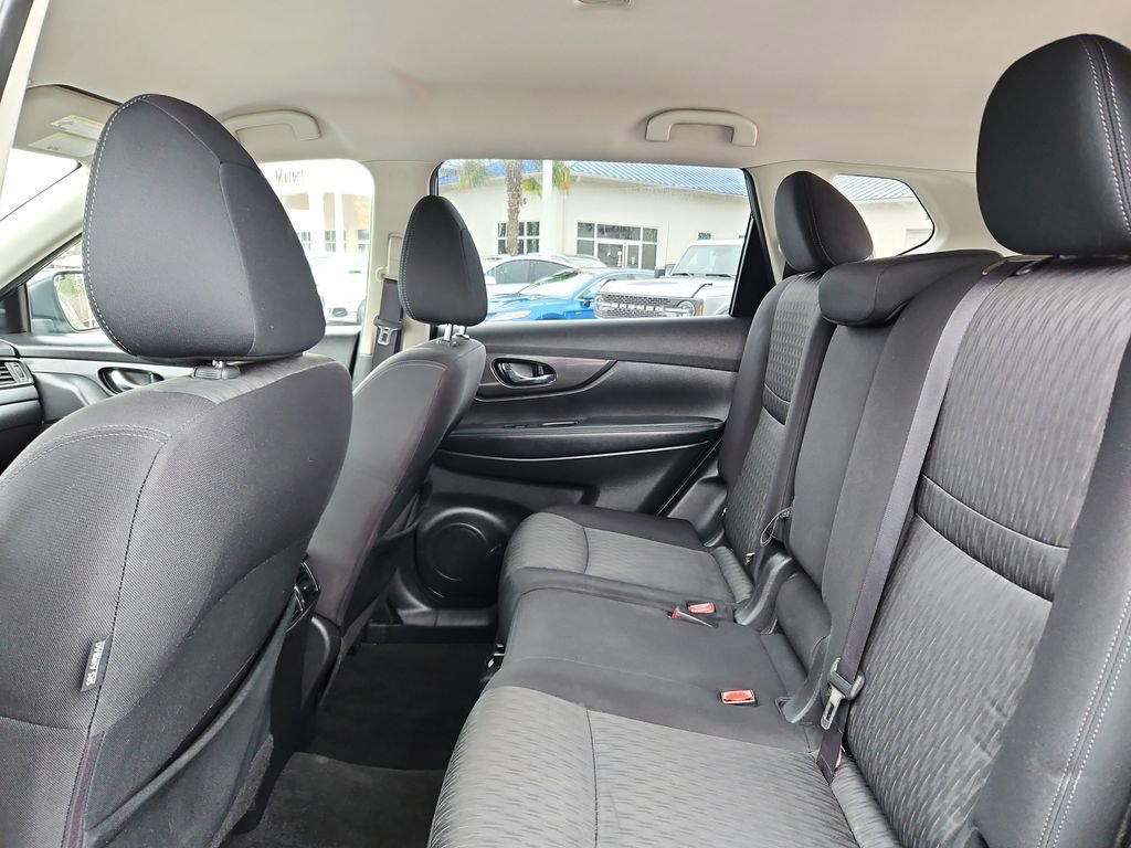 Used 2020 Nissan Rogue SV image 26