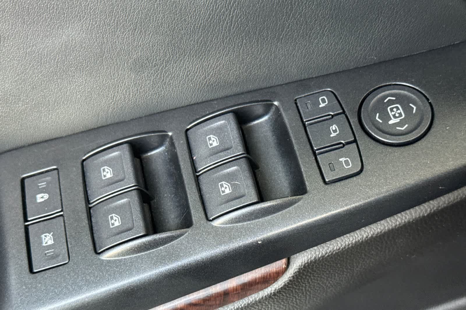 Used 2016 GMC Yukon SLT RWD image 13