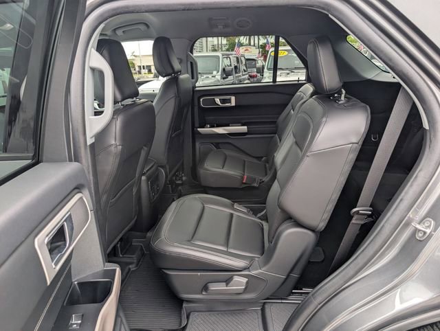 Used 2023 Ford Explorer XLT w/ Equipment Group 202A image 13