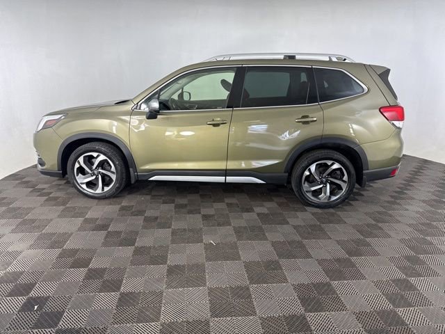 Used 2022 Subaru Forester Touring AWD/4WD image 10
