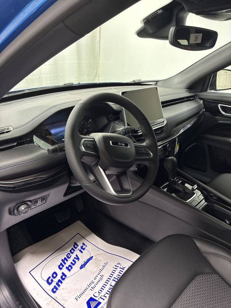 New 2026 Jeep Compass Latitude image 10