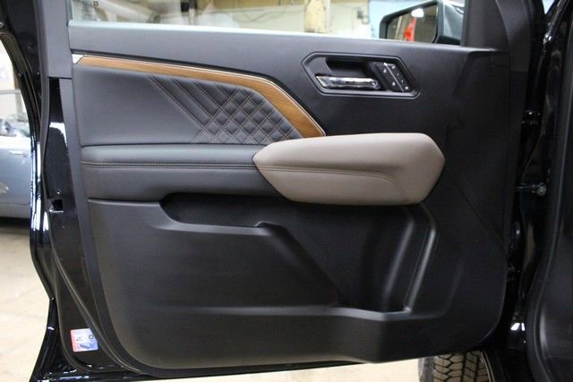 New 2026 GMC Canyon Denali image 17