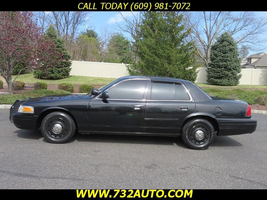Used 2005 Ford Crown Victoria Police Interceptor RWD image 2
