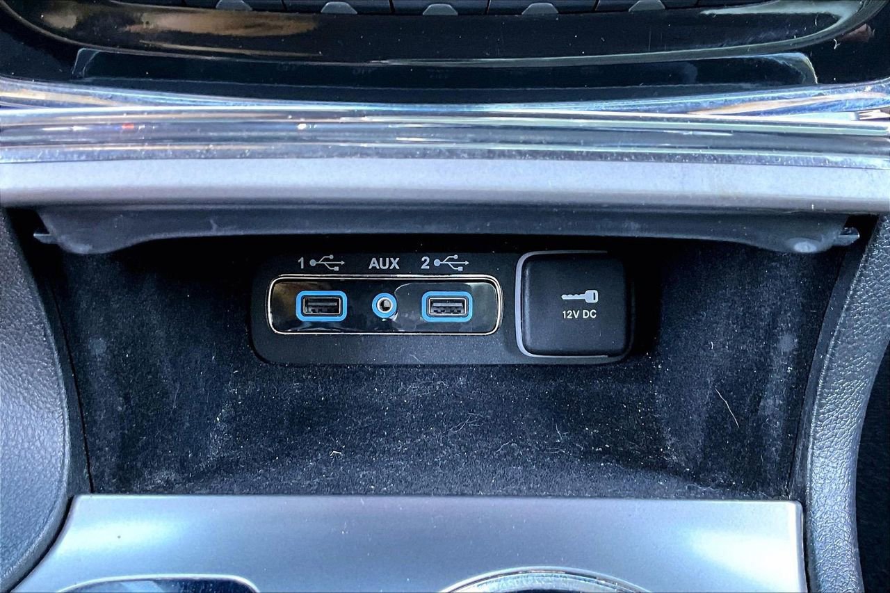 Certified 2022 Jeep Grand Cherokee Laredo X AWD/4WD image 18