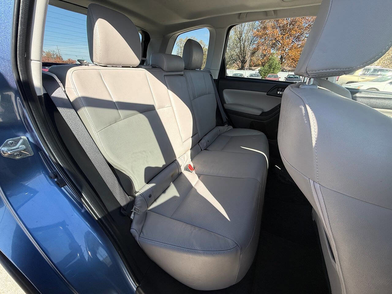 Used 2015 Subaru Forester 2.5i Limited image 23