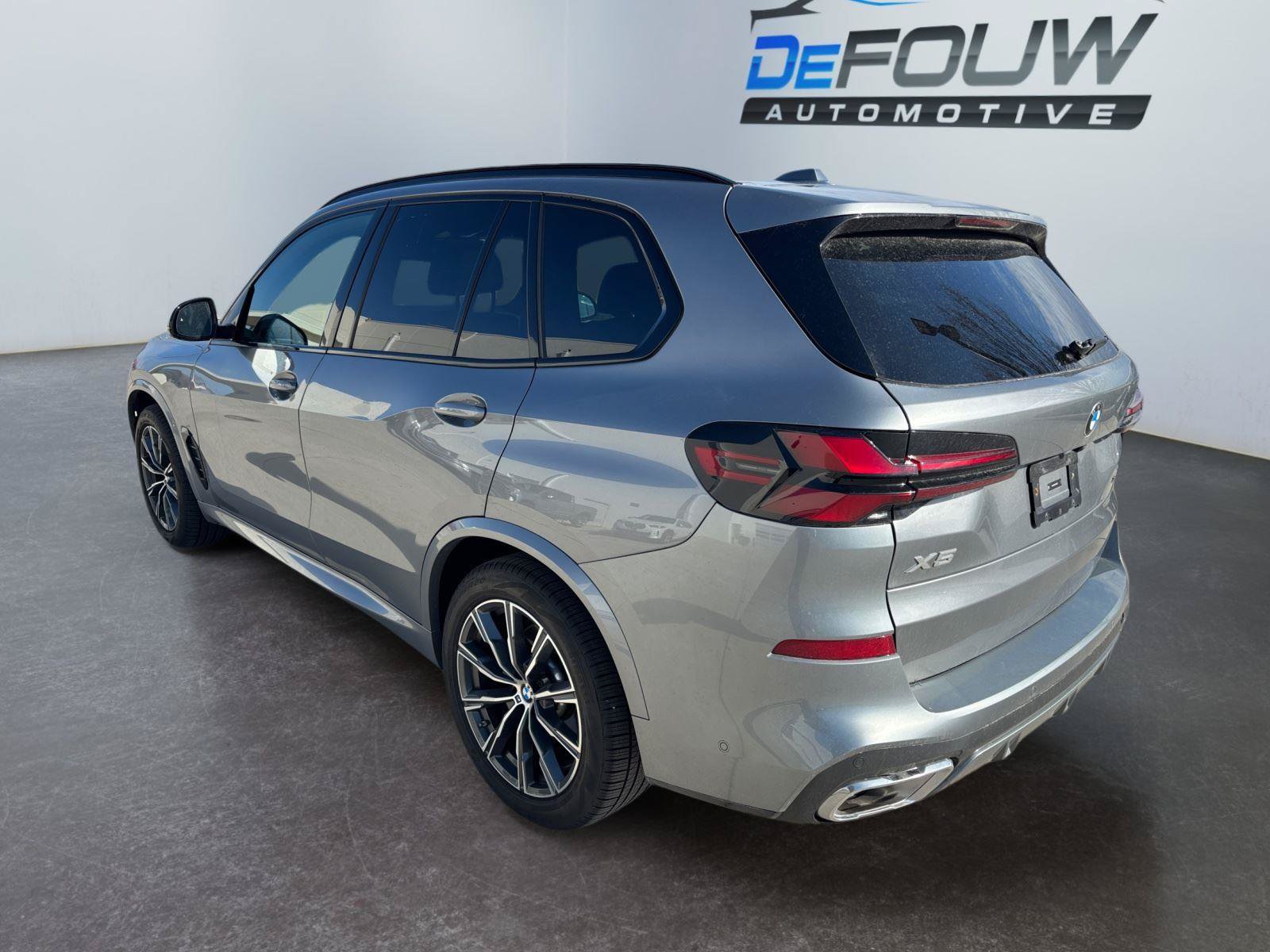 Used 2025 BMW X5 xDrive40i AWD/4WD image 17