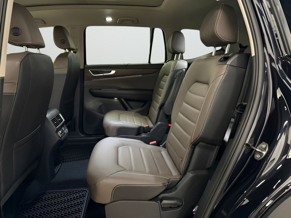 New 2026 Volkswagen Atlas SEL image 19