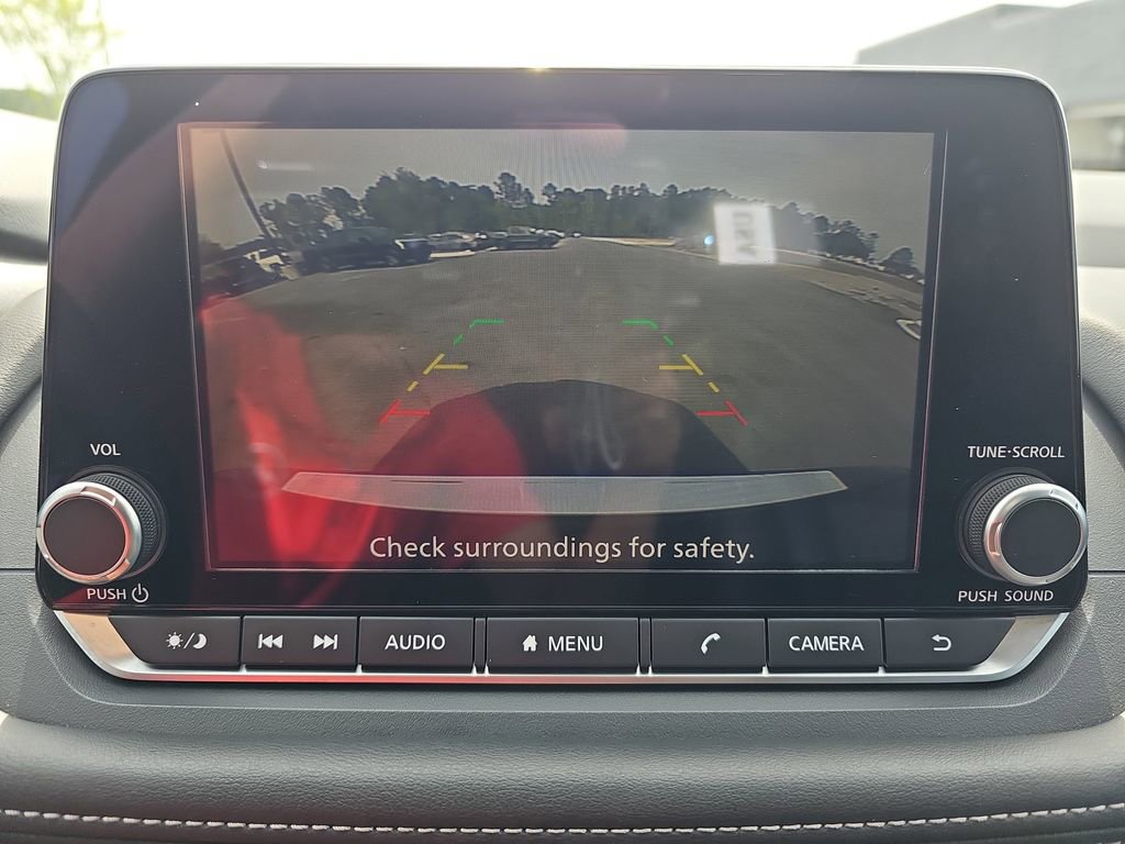 Used 2025 Nissan Rogue SV w/ SV Premium Package image 26