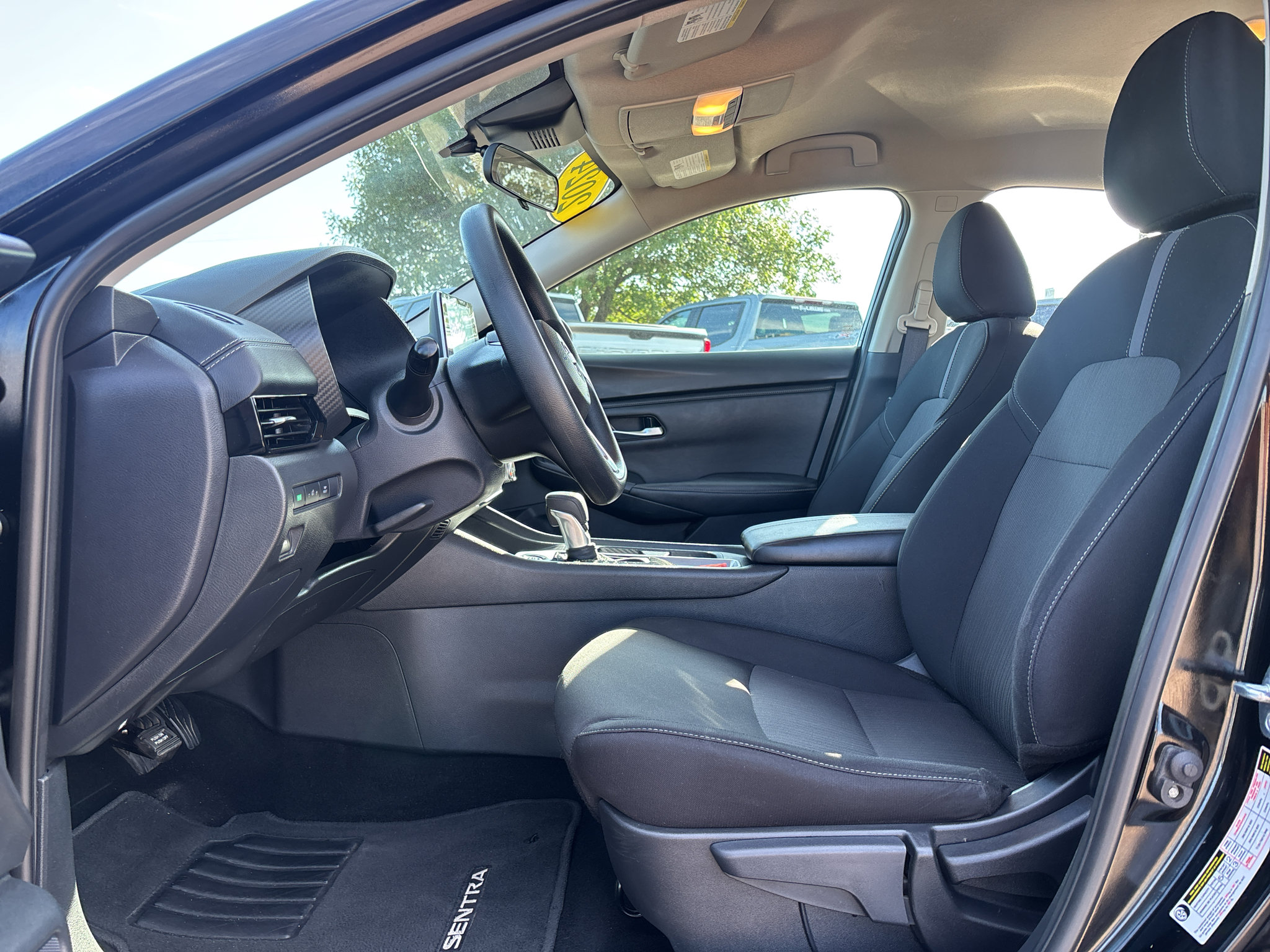 Used 2024 Nissan Sentra SV FWD image 13