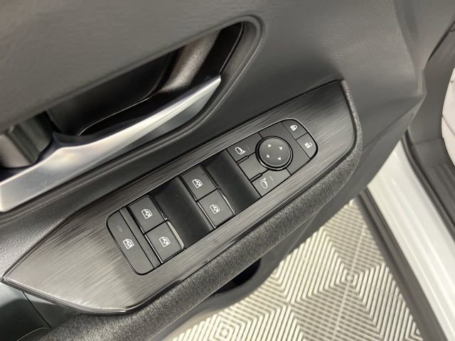 New 2026 Nissan Kicks SV image 32